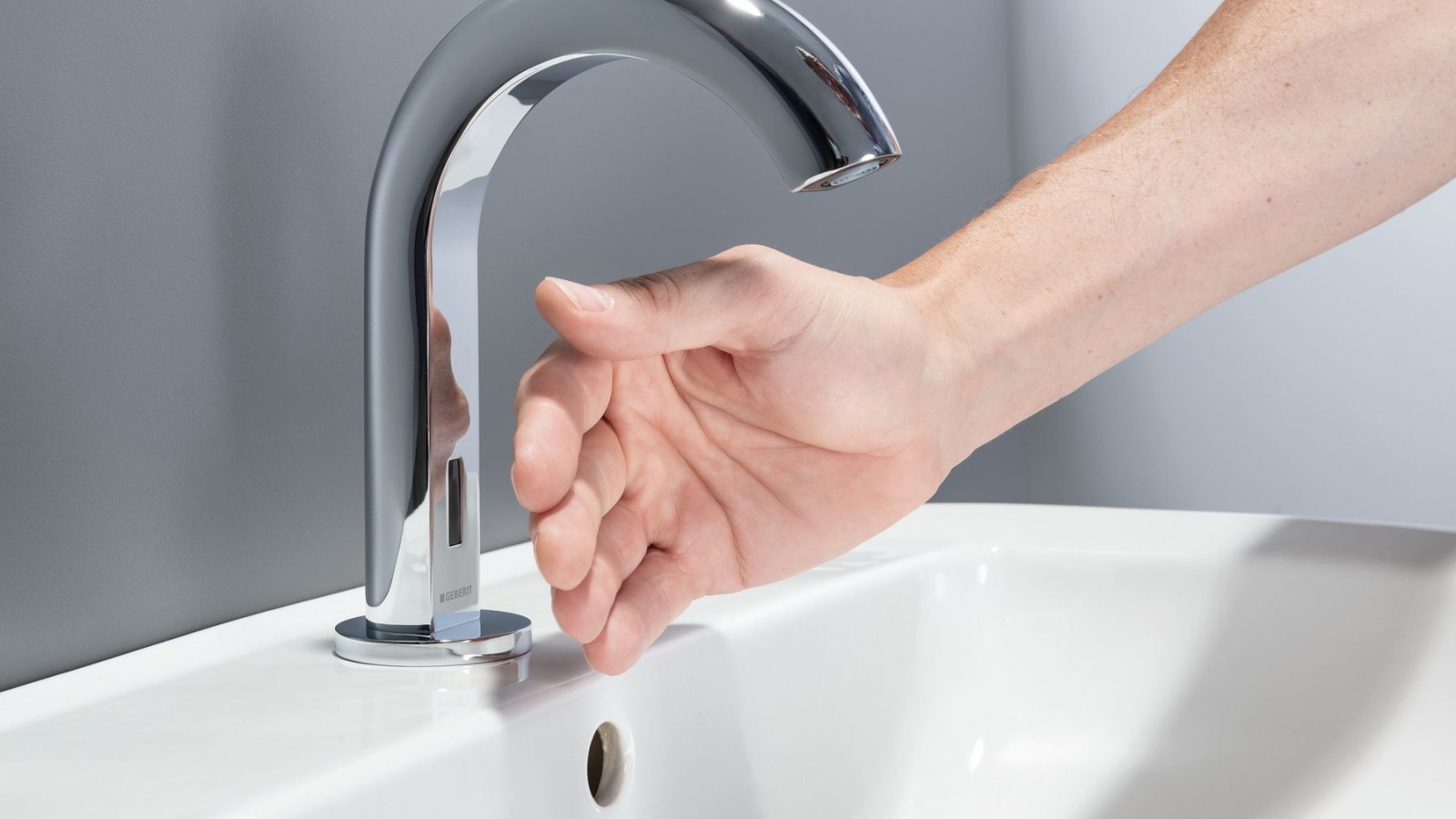 hand in front of infrared tap hand in front of infrared tap