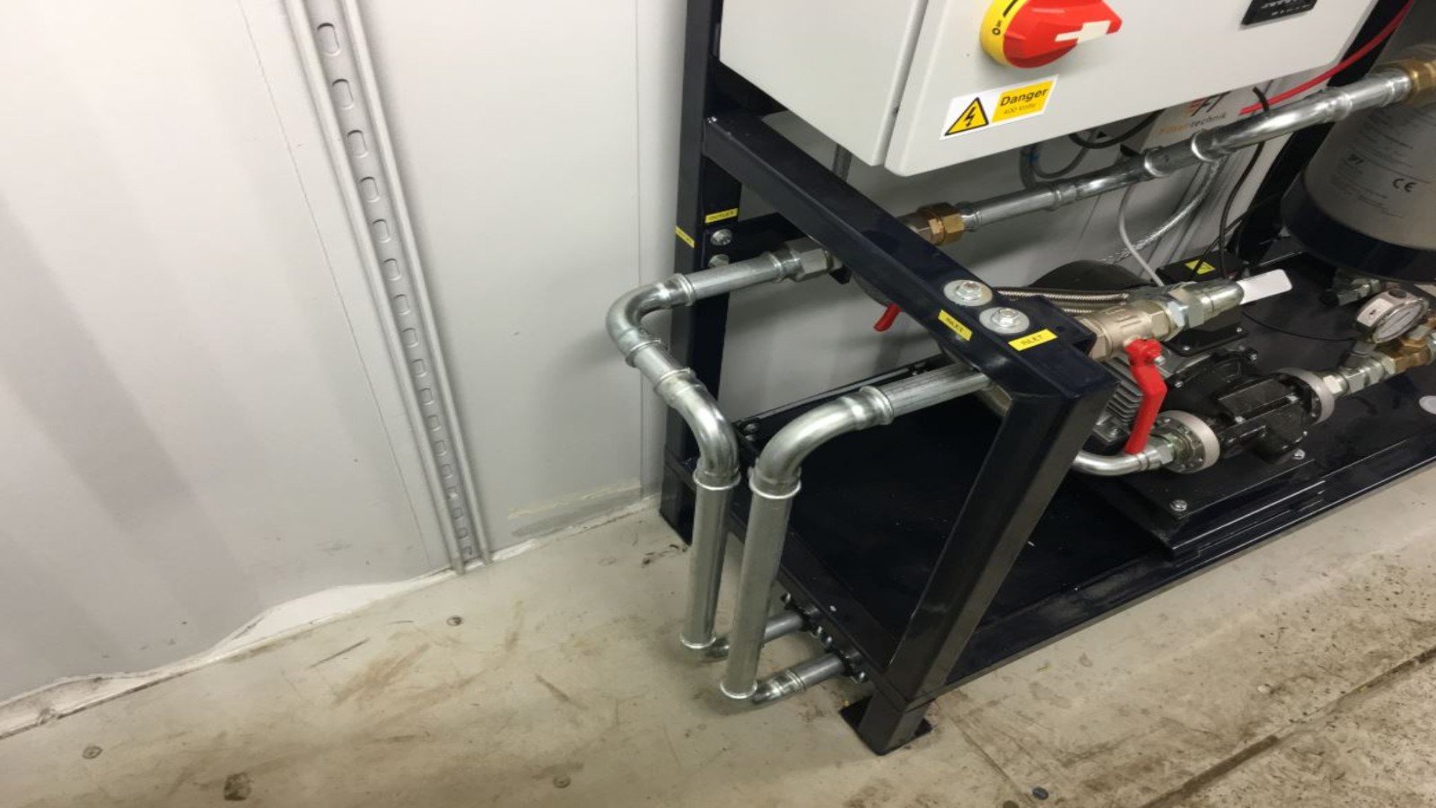 Geberit Mapress Satinless Steel installed at the FSS Data Centre Geberit Mapress Satinless Steel installed at the FSS Data Centre