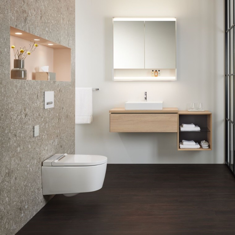 Geberit ONE washbasin and Geberit AquaClean Sela with wall-mounted control panel