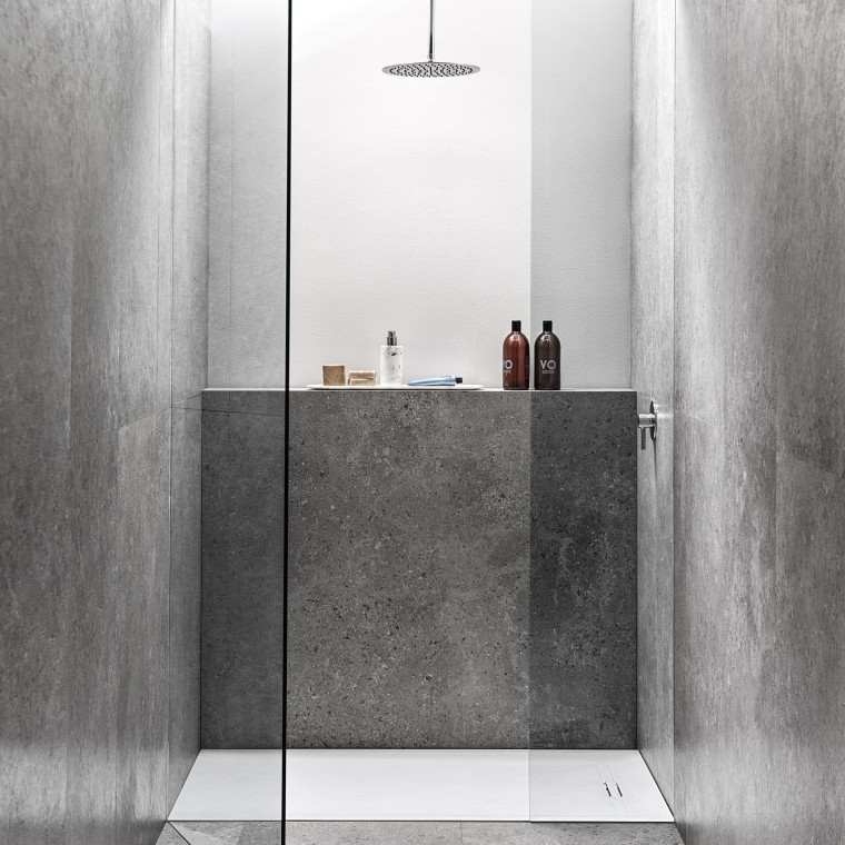 Geberit Sestra floor-even shower tray