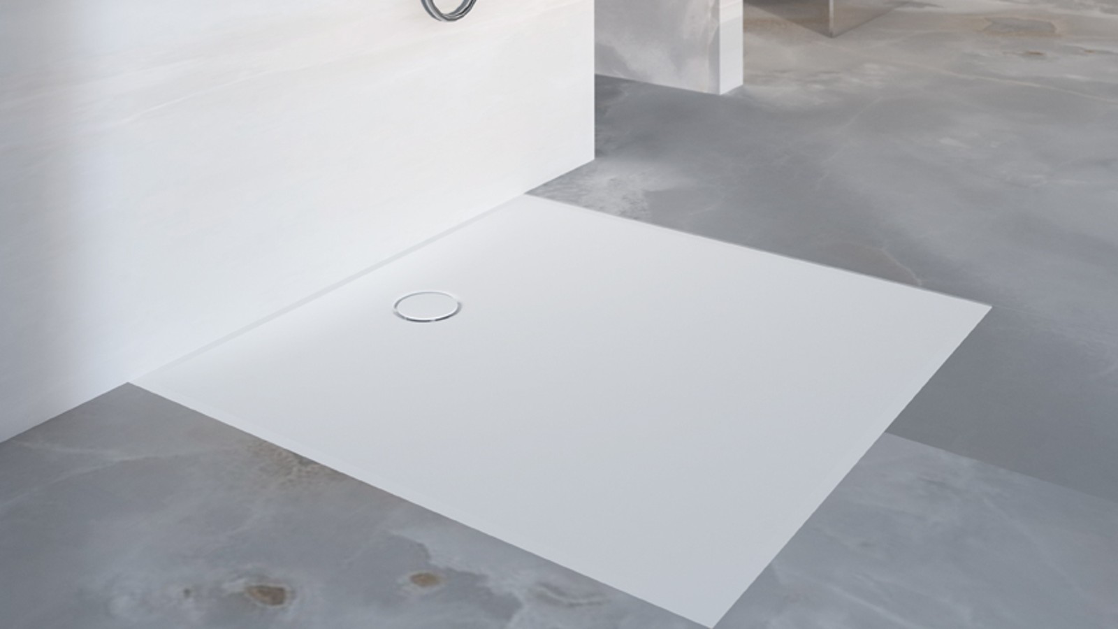 Floor-even shower Floor-even shower