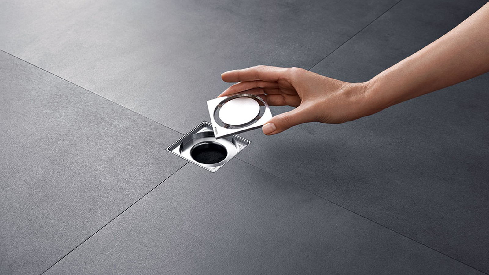 Removable cover of the Geberit shower floor drain