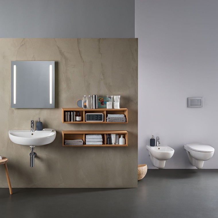 Bathroom with Geberit Selnova toilet and washbasin and Geberit actuatorplate Sigma21 Bathroom with Geberit Selnova toilet and washbasin and Geberit actuatorplate Sigma21