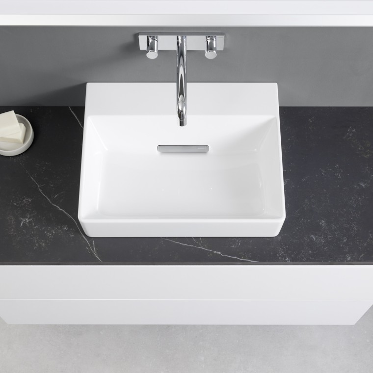 Washbasin and a cabinet from Geberit ONE