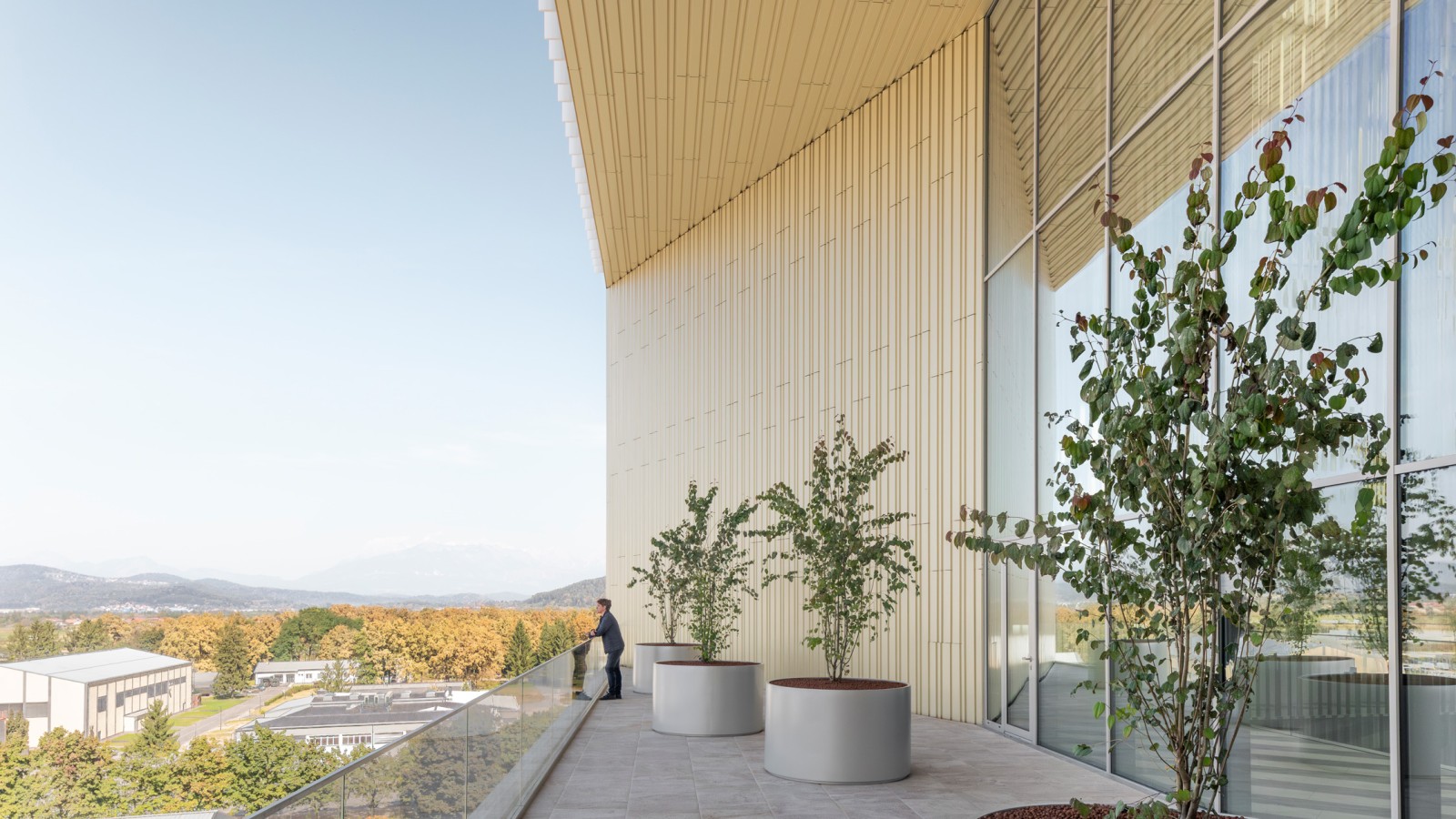 Spectacular: from the terraces, you can see the whole of Ljubljana (© Ana Skobe)