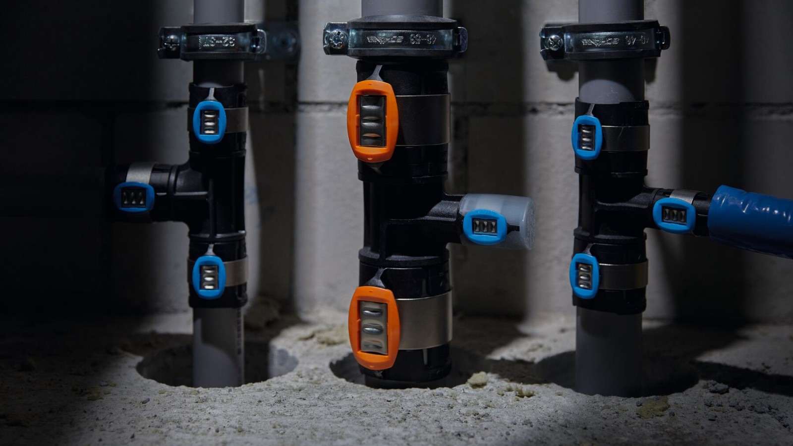 Unpressed connections are also easy to recognise in the dark