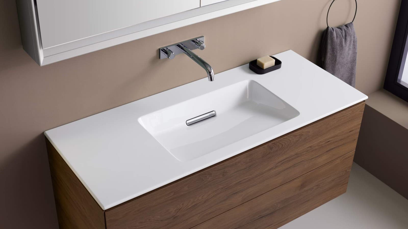Geberit ONE washbasin with slim-rim washbasin and cabinet in walnut brown Geberit ONE washbasin with slim-rim washbasin and cabinet in walnut brown